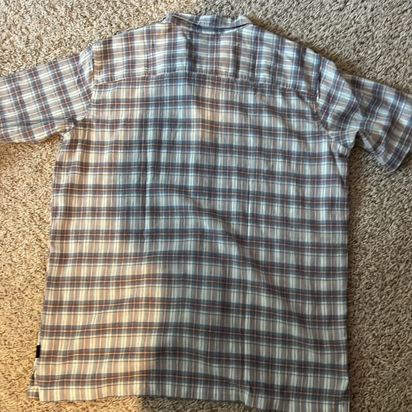 Patagonia XL Men’s Short Sleeved Button Down - Picture 3 of 4